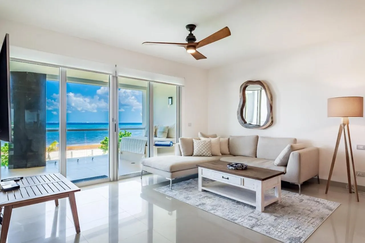Gorgeous Ocean Front Apartment Casa Shell Condo Плая-дель-Кармен