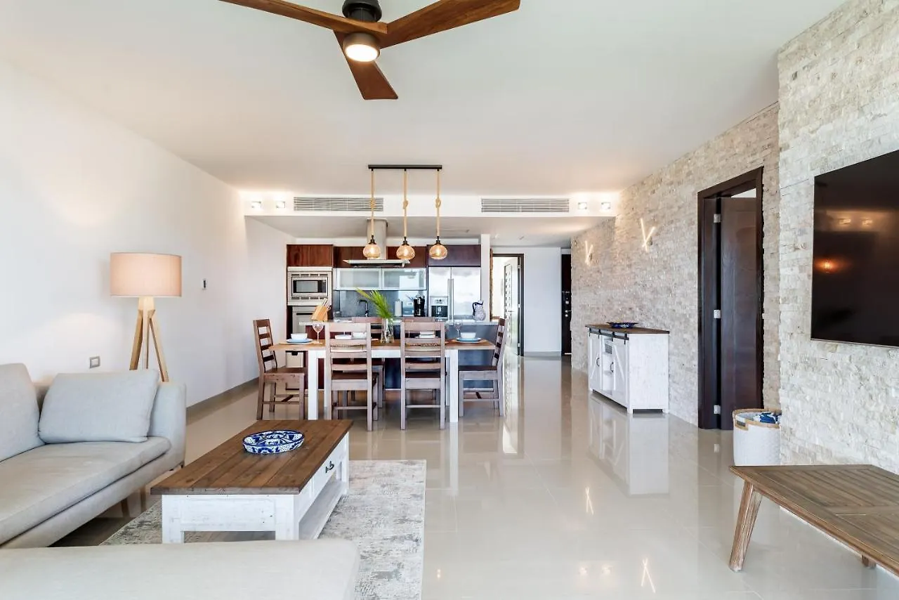 Gorgeous Ocean Front Apartment Casa Shell Condo Плая-дель-Кармен Мексика