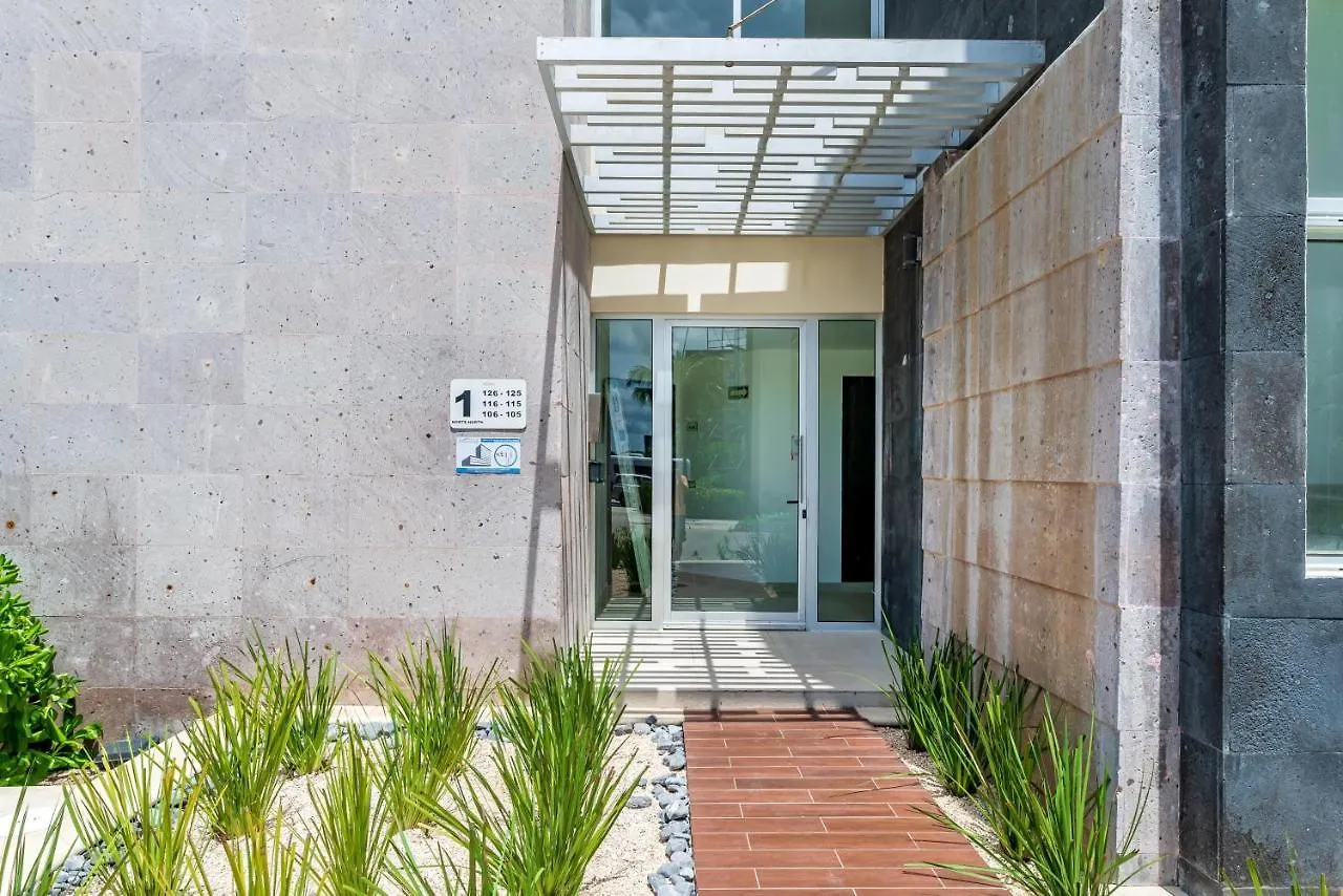 Gorgeous Ocean Front Apartment Casa Shell Condo Плая-дель-Кармен