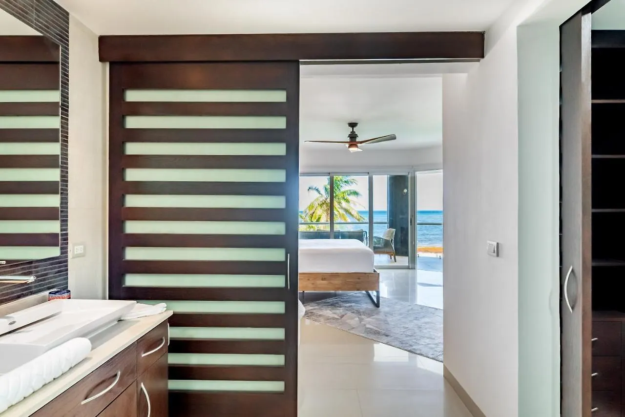 Gorgeous Ocean Front Apartment Casa Shell Condo Плая-дель-Кармен