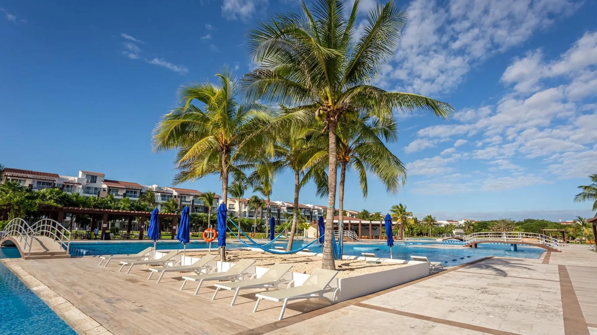 Gorgeous Ocean Front Apartment Casa Shell Condo Плая-дель-Кармен Мексика