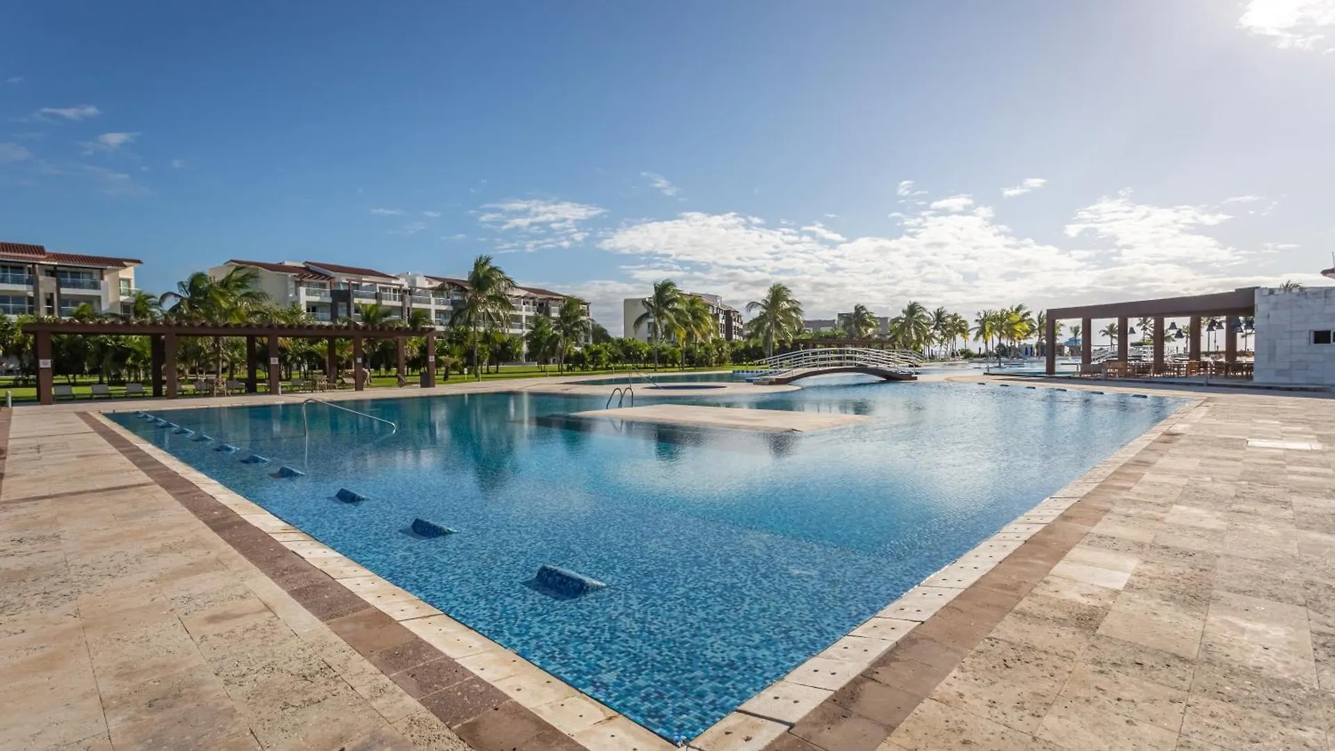 Gorgeous Ocean Front Apartment Casa Shell Condo Плая-дель-Кармен