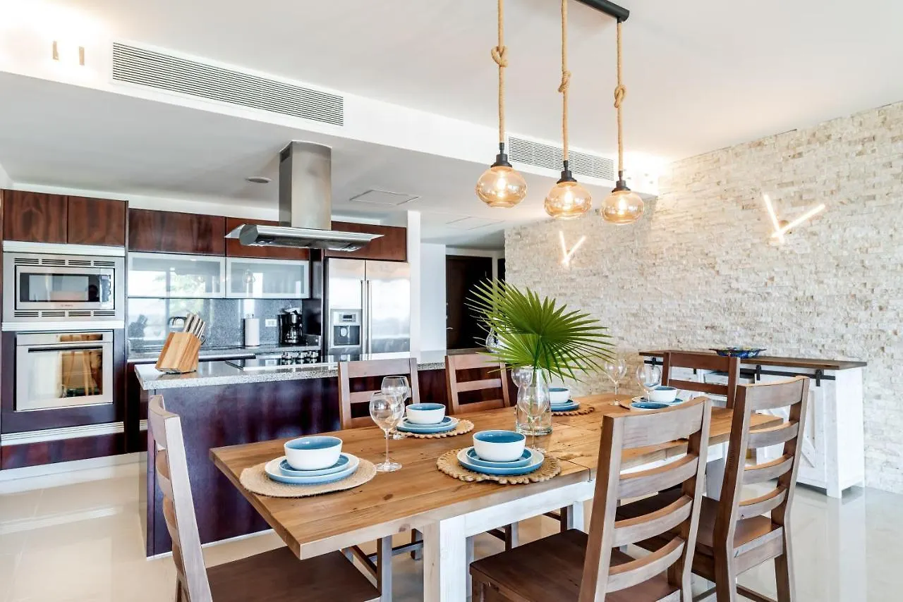Gorgeous Ocean Front Apartment Casa Shell Condo Playa del Carmen 0*,  Mexique