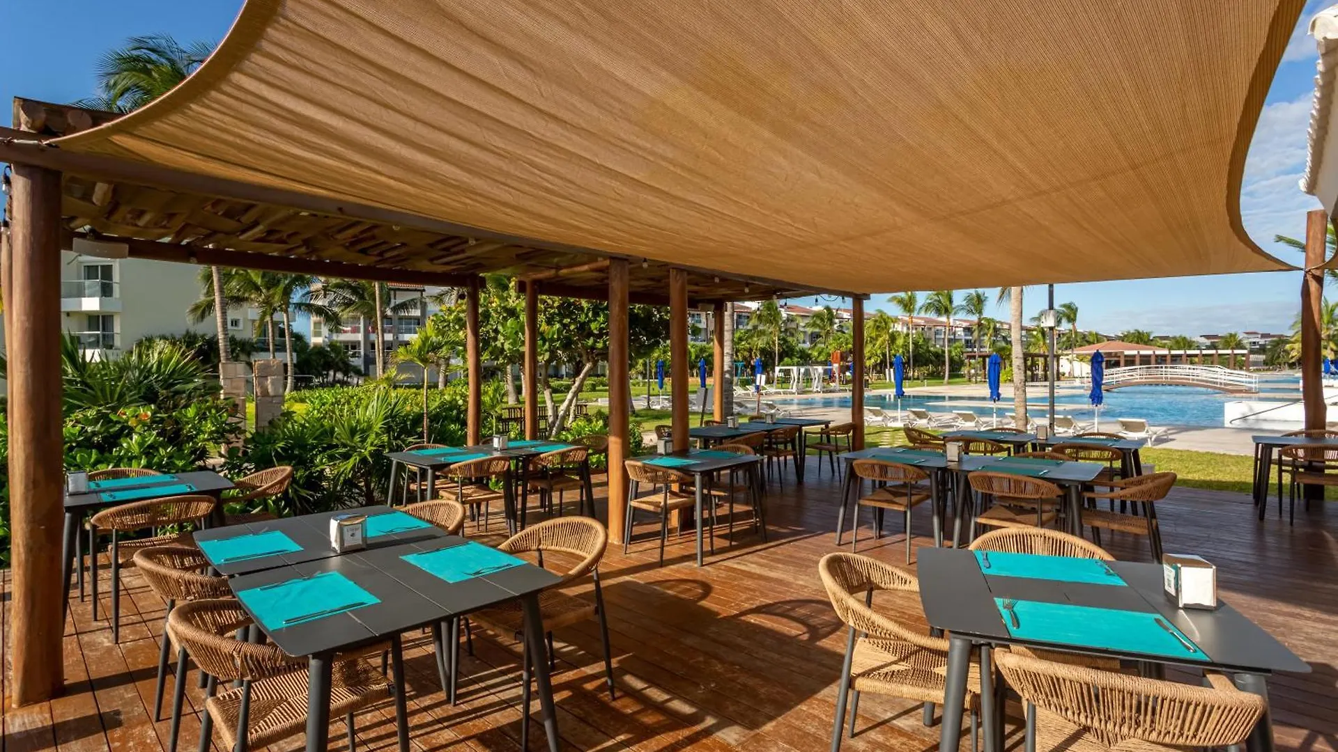 Gorgeous Ocean Front Apartment Casa Shell Condo Playa del Carmen